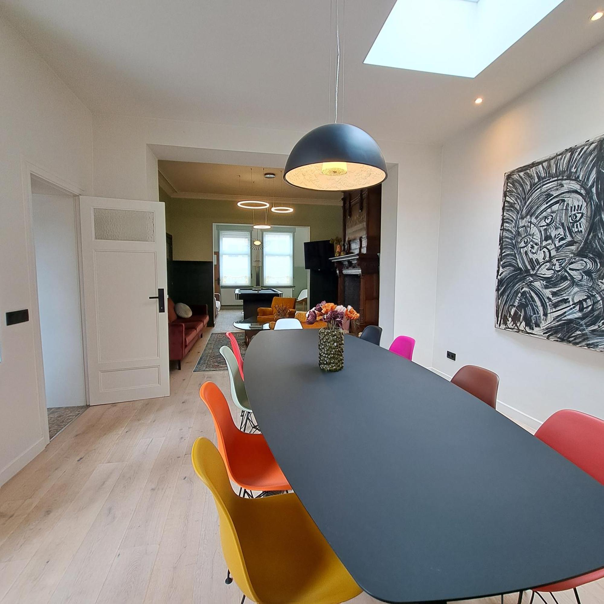 Villa Cezar - Big House At The Center Of Bruges - Free Parking Rom bilde